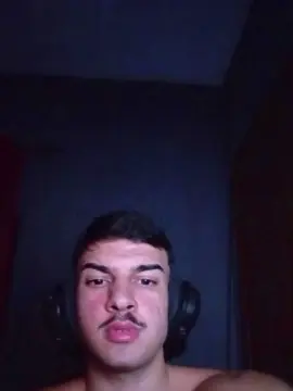 Cam4 Live Porn of robsonhaha