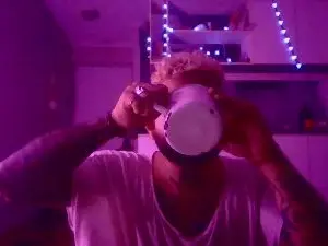 Cam4 Live Sex Cam of toyboybb1