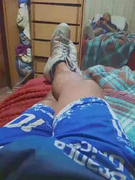 Cam4 Free Live Porn of crislecherosexy