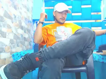 Cam4 Live Porn of dazo_vnzl1