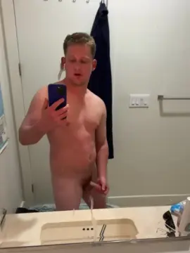 Cam4 Adult Webcam of CuriousFratBoi