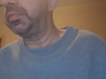 Cam4 Free Live Porn of feoperomajo1