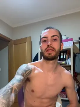 Cam4 Private Sex Chat of Ruuloo