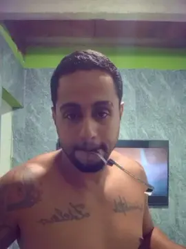 Cam4 Nude Webcam of theuzinsaldanha