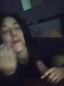 Cam4 Free Live Porn of Bonnyeclyde666