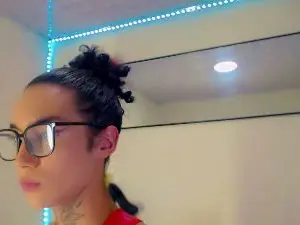 Cam4 Nude Webcam of DariaAtehortua