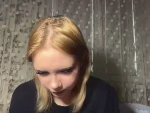 Cam4 Adult Video Chat of IonaMathena