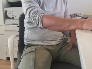 Cam4 Watch Live Sex Cams of antuan_45