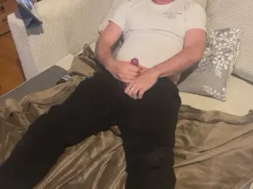 Cam4 Private Sex Chat of krummer_schwanz