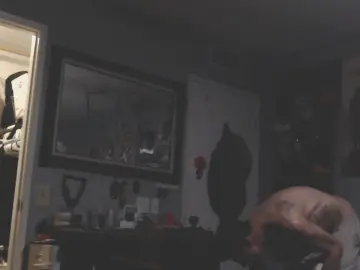 Cam4 Free Live Porn of Adambombz717