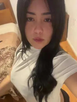 Cam4 Free Live Porn of Dolc333