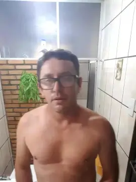 Cam4 Free Live Porn of lucca241