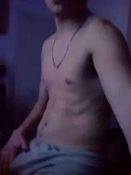 Cam4 Live Sex of rodrigo3718