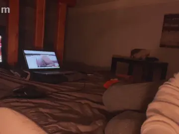 Cam4 Nude Webcam of milanohard4