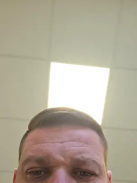 Cam4 Live Sex Cam of sklaveverheira1