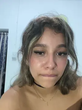 Cam4 Live Porn of Liahot69