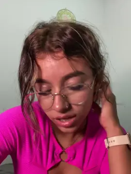 Cam4 Live Sex of Liahot69