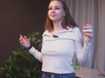 Cam4 Live Sex of AlishaSloup