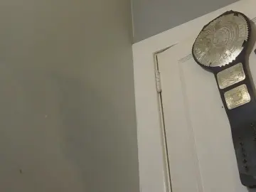 Cam4 Free Live Porn of THESHU77