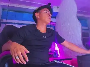 Cam4 Sex Cam of Richi_hottt