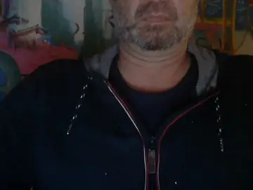 Cam4 Live Porn of silversurfer100