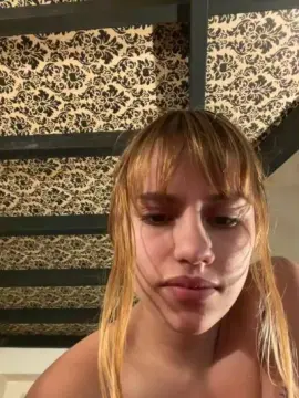 Cam4 Sex Cam of saraangelafern1