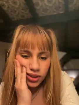 Cam4 Adult Video Chat of saraangelafern1