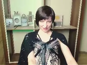 Cam4 Nude Webcam of AngelinaLess_