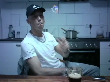 Cam4 Free Porn Cam of MrGeiZ2512