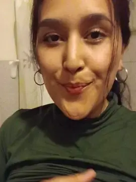 Cam4 Free Live Porn of carolinax48