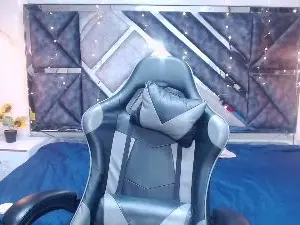 Cam4 Free Live Porn of selena_foxy