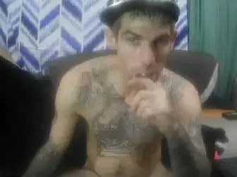 Cam4 Sex Cam of Prettyboytatted