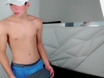 Cam4 Adult Video Chat of CASH_G_