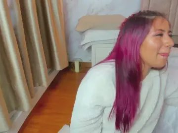Cam4 Watch Live Sex Cams of Larissa_Miller