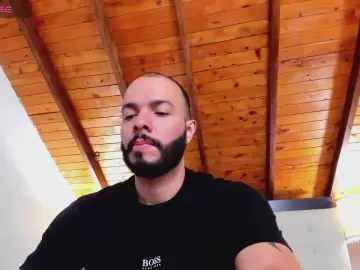 Cam4 Sex Cam of Tom_Bailey
