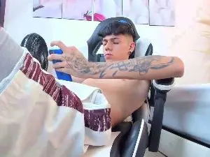 Cam4 Adult Webcams of tommy_valverde