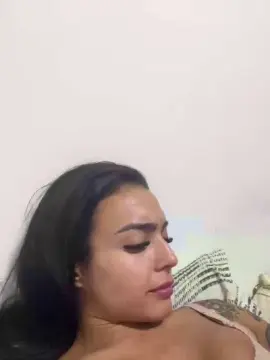 Cam4 Adult Video Chat of Loiradevassa