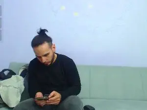 Cam4 Free Live Porn of dustinblast