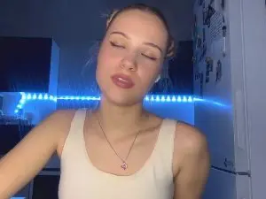 Cam4 Nude Webcam of LiliDevargas