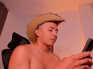 Cam4 Live Porn of Donathoo