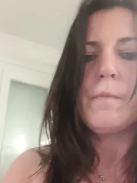 Cam4 Live Porn of Desiree1951