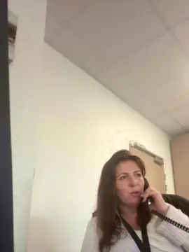 Cam4 Live Sex Cam of Desiree1951