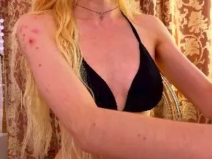 Cam4 Free Live Porn of Sue_Holland