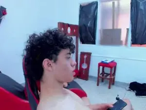 Cam4 Free Live Porn of Mia_and_Maxx