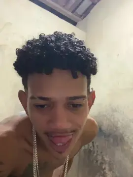 Cam4 Sex Cam of Morenotatuado83