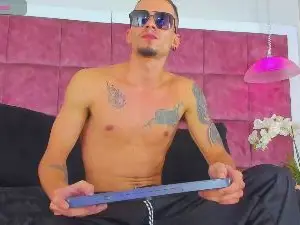 Cam4 Private Sex Chat of Sharon_Tyga20