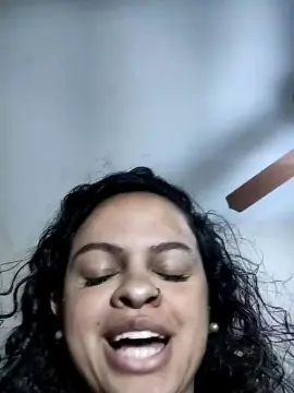 Cam4 Live Sex of MariaahMorena