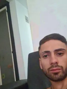 Cam4 Live Porn of Pijonariel