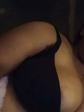 Cam4 Free Live Porn of peline4
