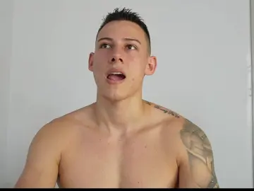 Cam4 Free Live Porn of Latino_Milk_99